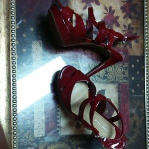 Shoe